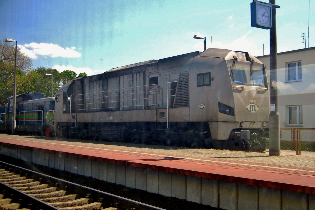 ITL POlska 311-D-011 wurde vom fenster der passierender BWE nach Berlin ins Pölnischen Rzepin fotografiert; 1 Mai 2011.