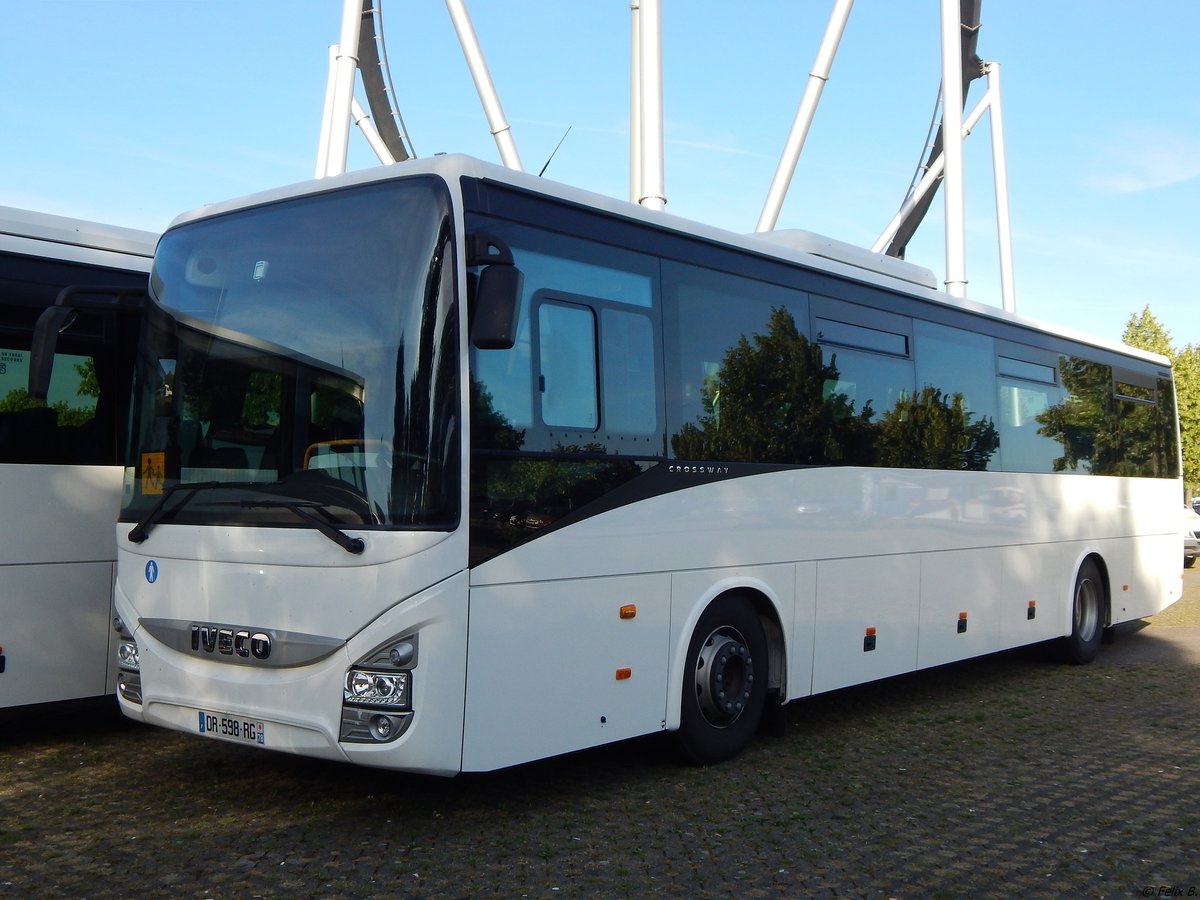 Iveco Crossway aus Frankreich am Europapark Rust.