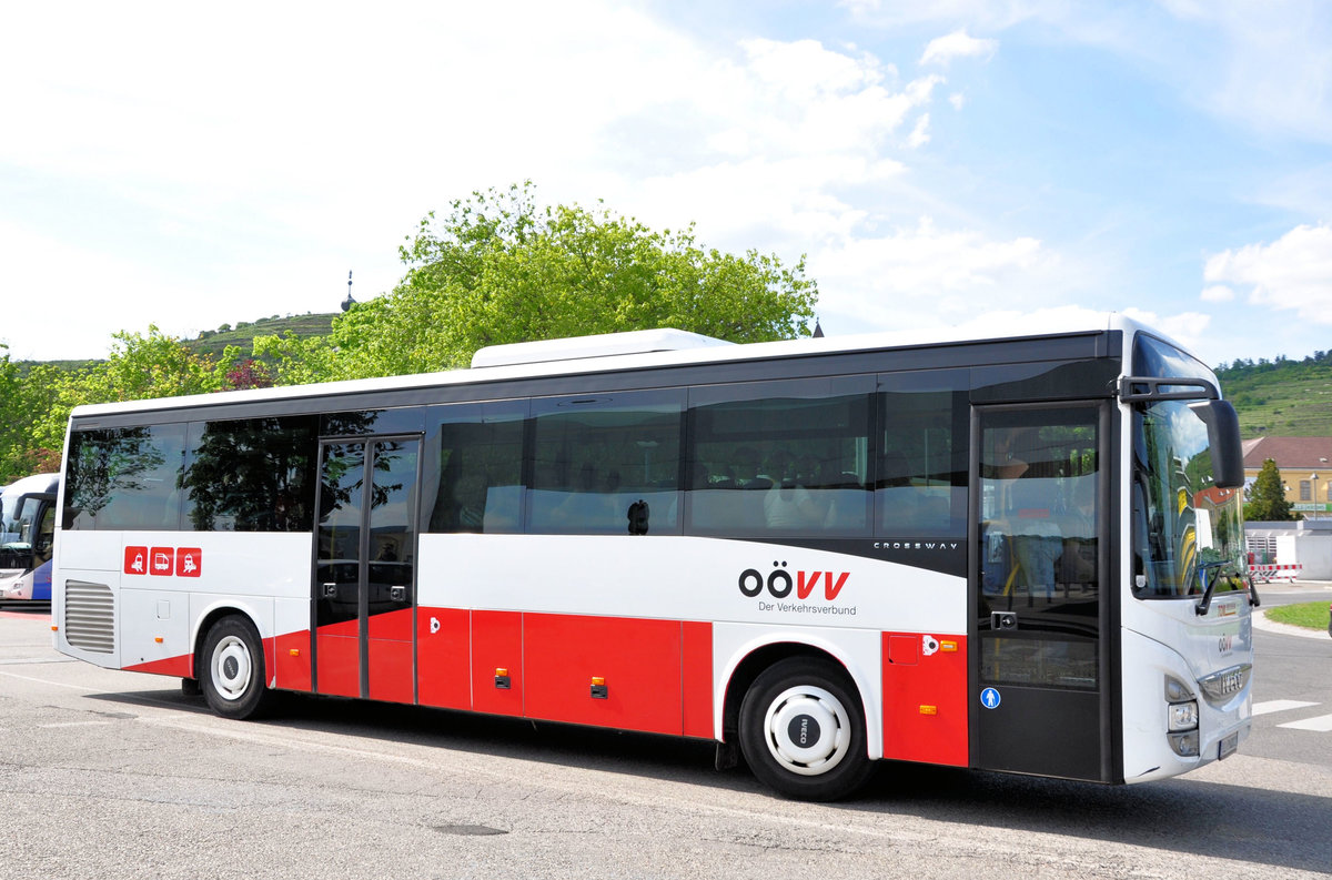 Iveco Crossway vom OVV - Tom Reisen aus sterreich in Krems gesehen.