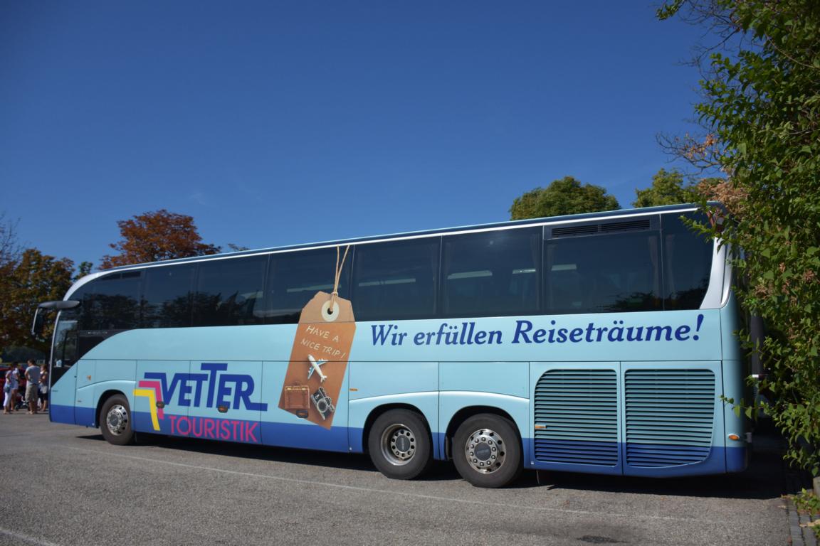 Iveco Irisbus Magelys von Vetter Reisen aus der BRD 2017 in Krems.