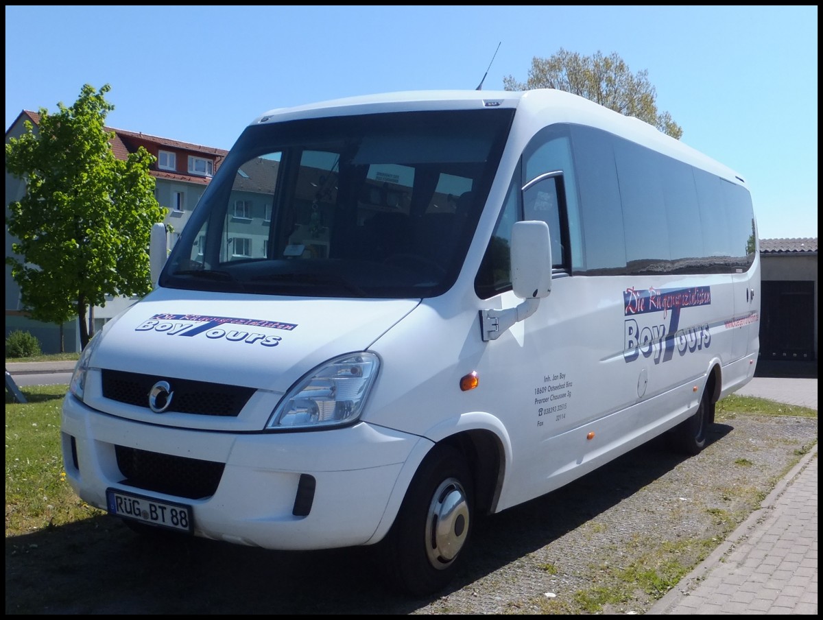 Iveco Sunrise von BoyTours aus Deutschland in Sassnitz.