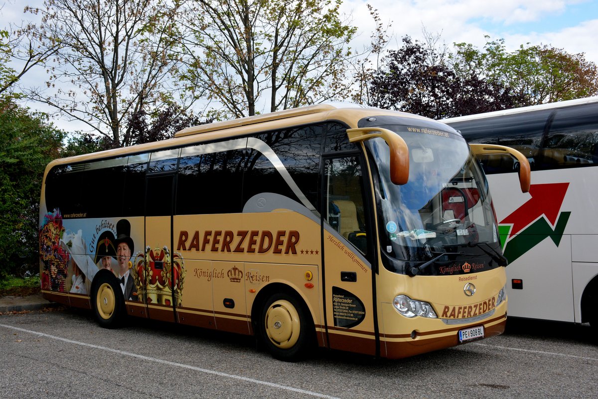 King Long vom Reisedienst Raferzeder aus sterreich in Krems gesehen.