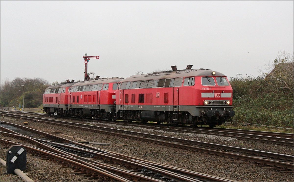 Kleiner 218er Lokzug am 15.11.19 mit 218 307, 218 466 und 218 366 in Westerland (Sylt)