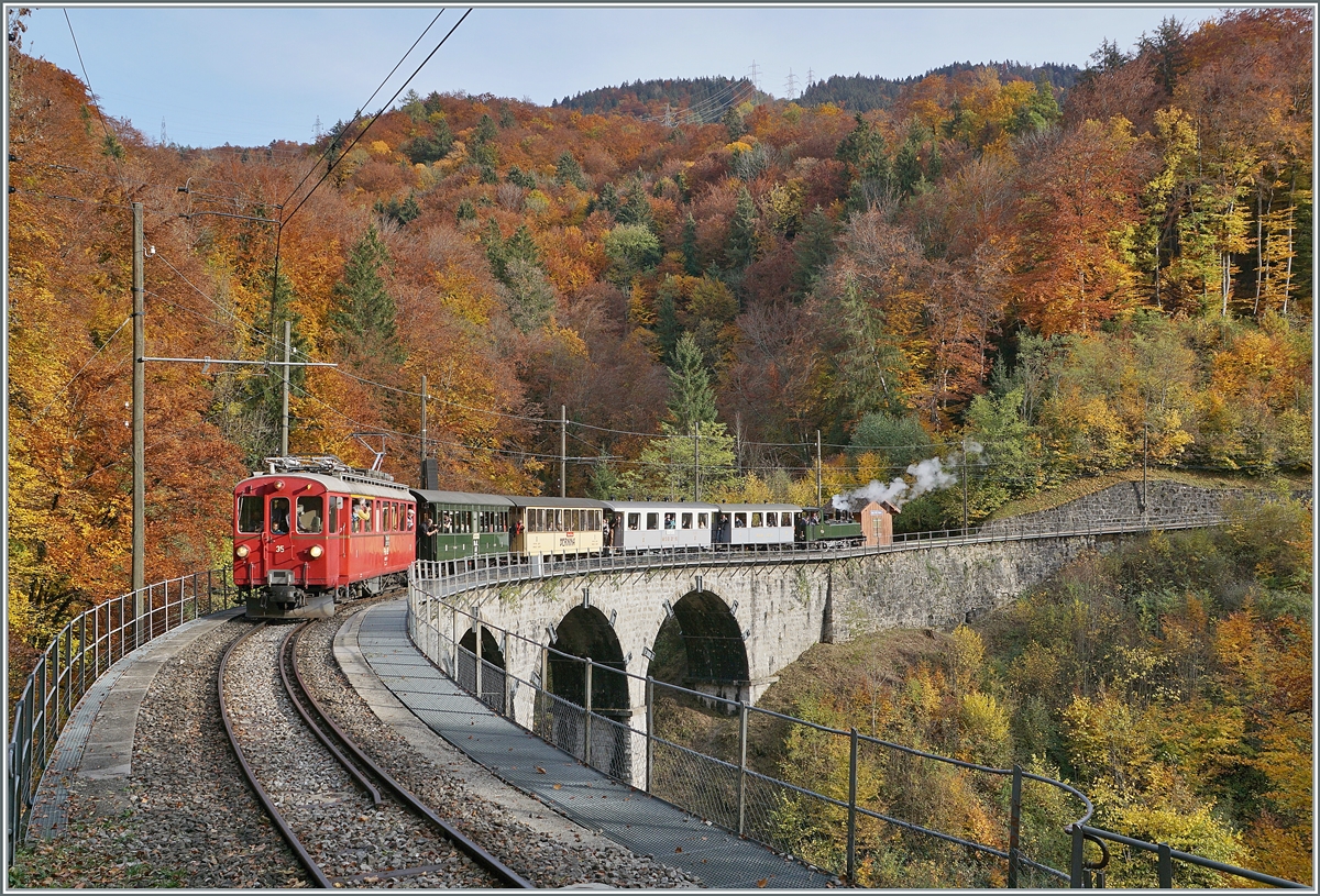  LA DER 2020 du Blonay-Chamby  / Saison Abschluss der Blonay-Chamby Bahn: Mit einem verstärkten Fahrplan und viel Dampf wird vor dem  Winterschlaf  nochmals viel Betrieb gemacht. 

Der RhB ABe 4/4 I N° 35 ist mit dem RIVIER BELLE EPOQUE EXPRESS (und einem Dampfzug nach Blonay) auf dem Weg nach Vevey und konnte vor dem Herbstlichen Hintergrund auf dem Baye de Clarens Viadukt fotografiert werden. 

25. Okt. 2020