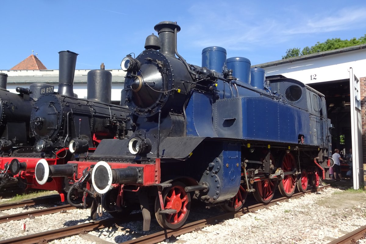 LAG-8 steht am 2 Juni 2019 vor der Lokschupen ins BEM in Nördlingen.