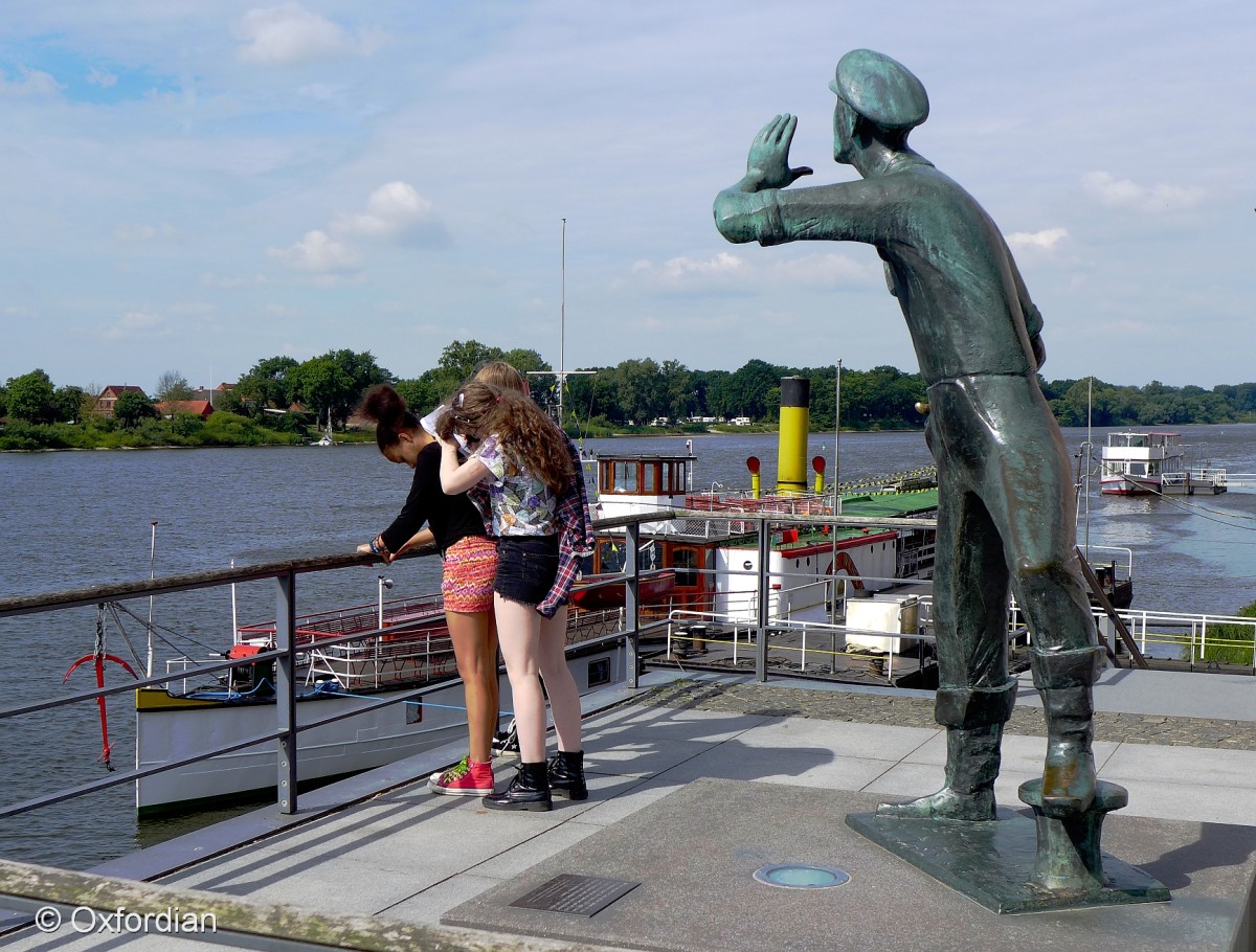 Lauenburger Rufer, Bronzeskulptur von 1959.