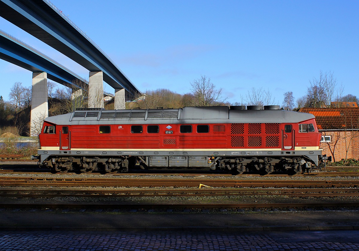 LEG 132 004-3 oder 92 80 0232 204-0 D-LEG, ex 232 004-2, LTS 0194, 1973, EBO-Abn.LfB SN 409/06, REV/BCS X/29.04.2015 abgestellt in Kiel-Wik an der Öhlmühle. 24.02.2016