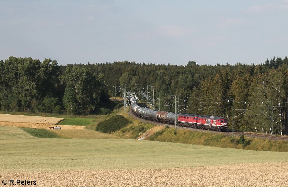 LEG 232 182 + 232 238 mit DGS 95451 Bitterfeld - Neustadt/Donau bei Unterhartmannsreuth kurz vor Feilitzsch und hat schon die Bayrische Landesgrenze erreicht. 23.07.20