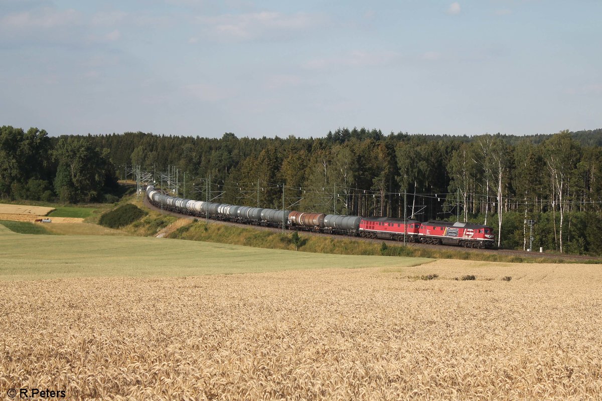 LEG 232 182 + 232 238 mit DGS 95451 Bitterfeld - Neustadt/Donau bei Unterhartmannsreuth kurz vor Feilitzsch und hat schon die Bayrische Landesgrenze erreicht. 23.07.20