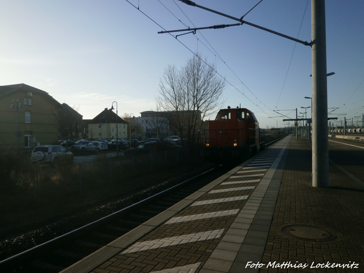 LOCON 216 beim Durchfahren des Bitterfelder Bahnhofs am 28.2.15