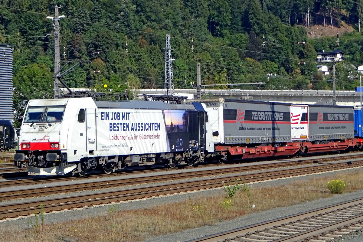 Lokomotion 186 443 treft mit deren KLV am 17 September 2019 in Kufstein ein.