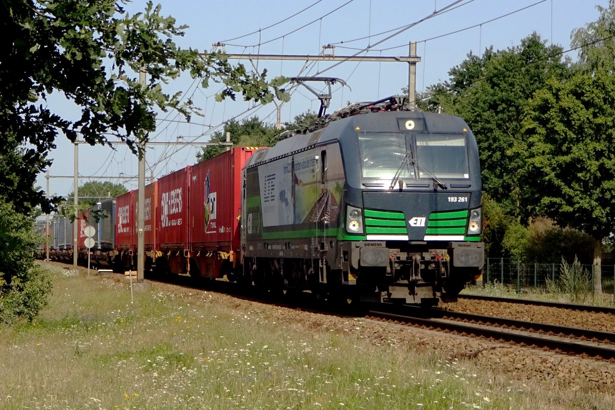 LTE 193 261 durchfahrt Wijchen mit der Rzepin-Shuttle am 26 Juli 2019. 