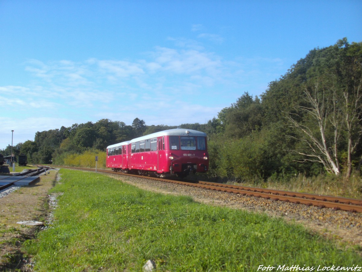 LVT 172 001 und 172 601 beim verlassen des Bahnhofs Putbus in Richtung Bergen auf Rgen am 24.8.14