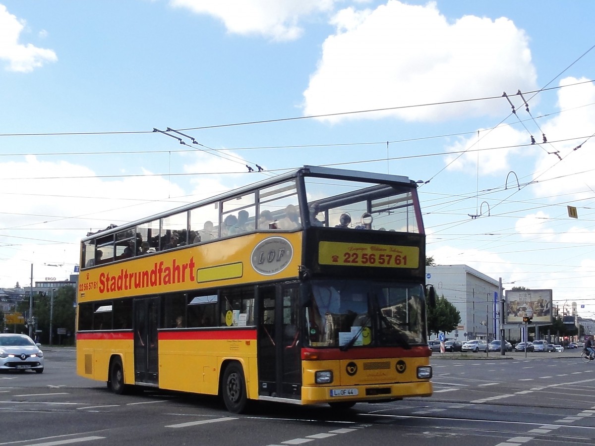 MAN Bus fr die Stadtrundfahrten in Leipzig bei den  Hfe am Brhl  Ende Juli 2015 gesehen.