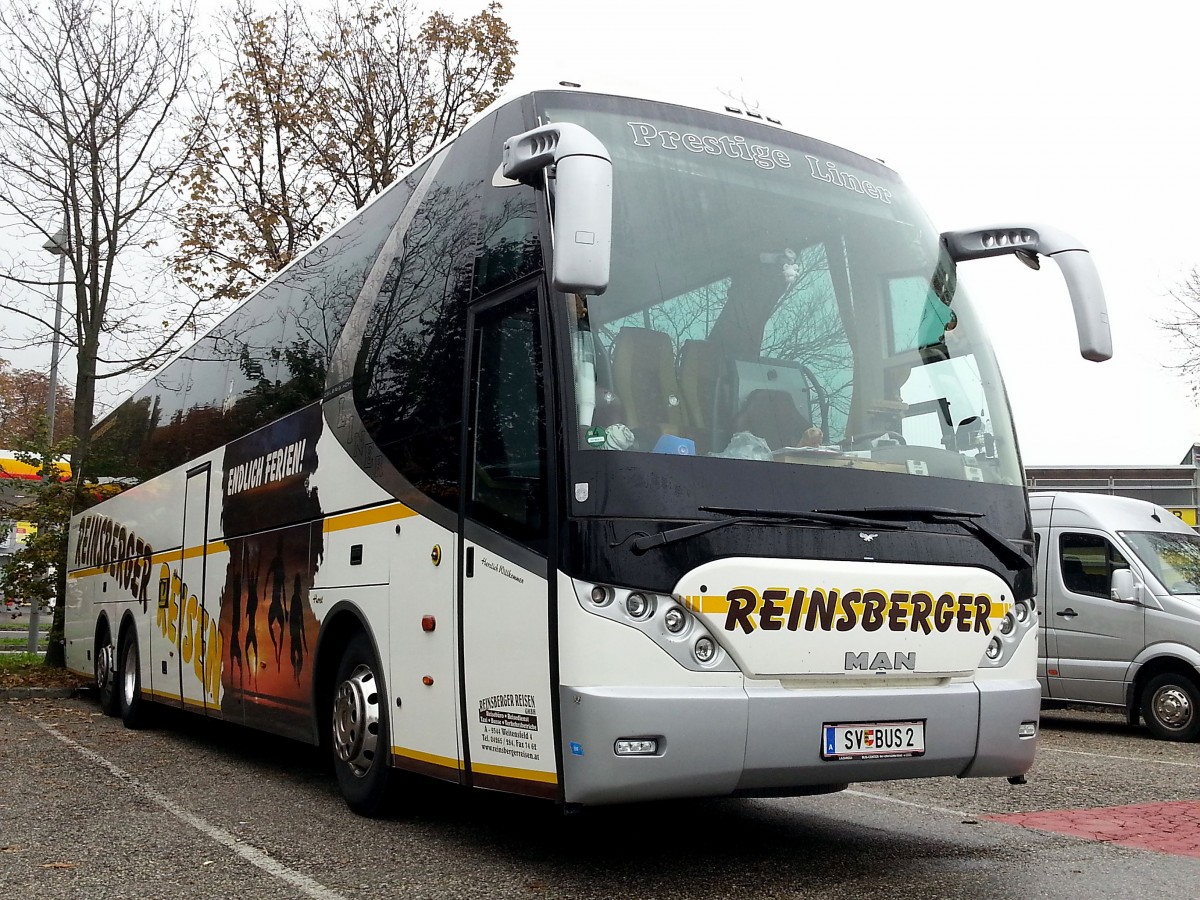 MAN Celeris HDH von Reinsberger Reisen aus sterreich am 11.10.2014 in Krems.