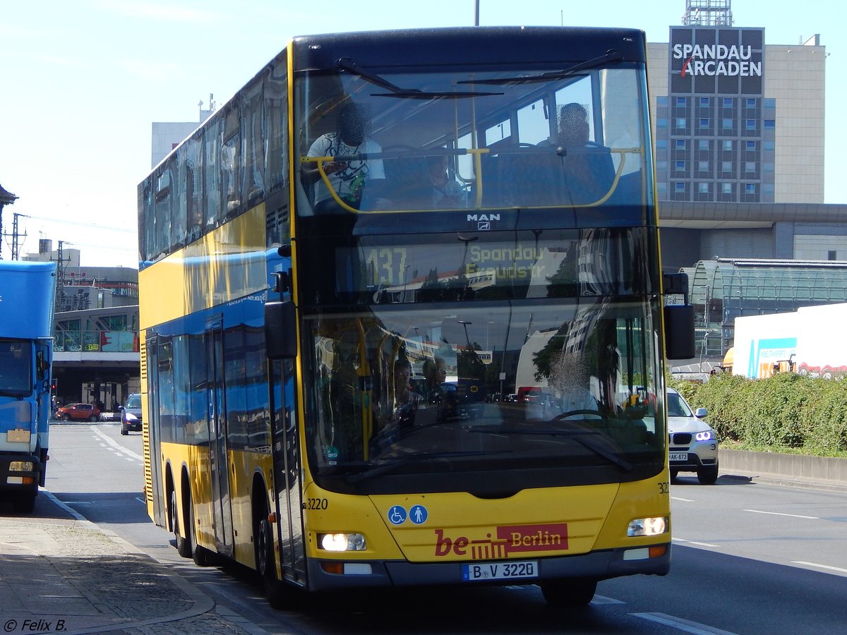 MAN Lion's City DD der BVG in Berlin.