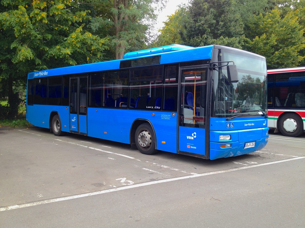 MAN Lions City Ü LE (A78) von Saar-Pfalz-Bus (SB-RV 262) auf dem Betriebshof der WNS in Kaiserslautern. Baujahr 2006, aufgenommen am 03.09.2014.