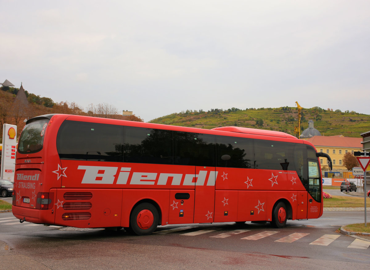 MAN Lion`s Coach von Biendl Reisen aus der BRD in Krems.