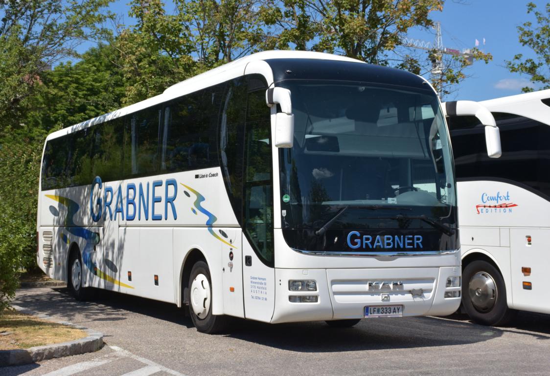 MAN Lion`s Coach von GRABNER Reisen aus Niedersterreich 06/2017 in Krems.