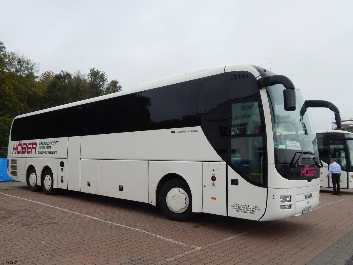 MAN Lion's Coach von Höber-Reisen aus Deutschland im Stadthafen Sassnitz.