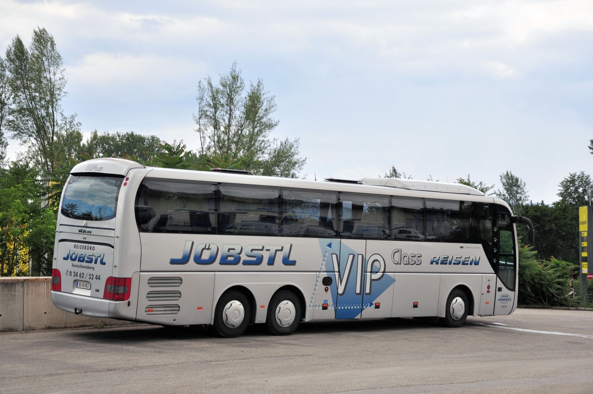 MAN Lions Coach von Jbstl Reisen aus sterreich am 12.Juli 2014 in Krems.