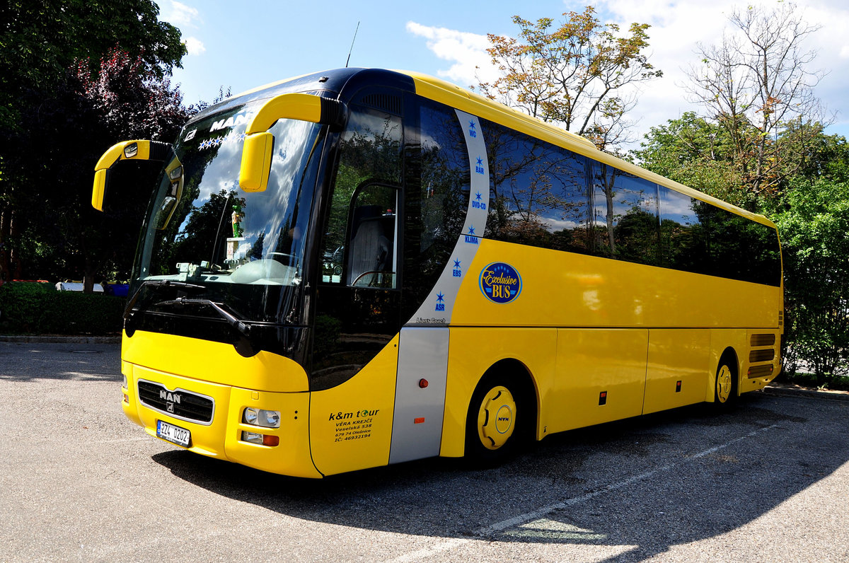 MAN Lions Coach von K & M Tour aus der CZ in Krems gesehen.