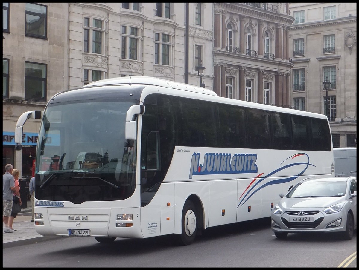 MAN Lion's Coach von N. Junklewitz aus Deutschland in London.