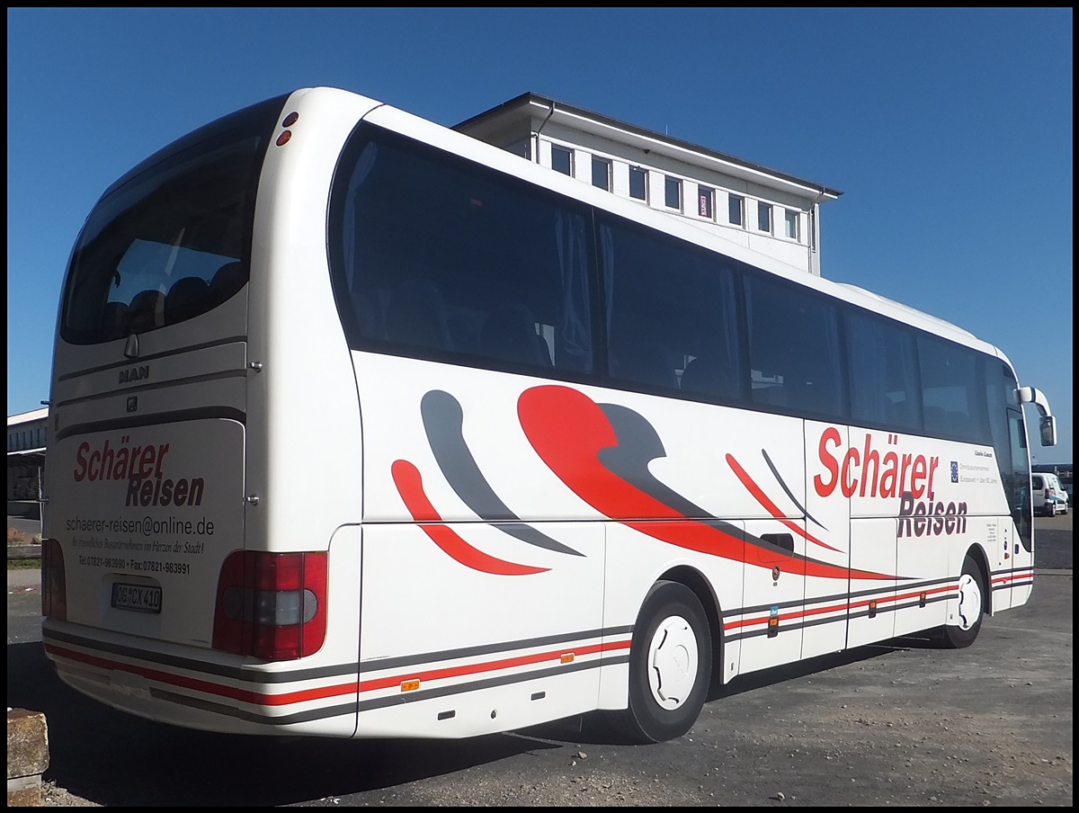 MAN Lion's Coach von Schrer Reisen aus Deutschland im Stadthafen Sassnitz.