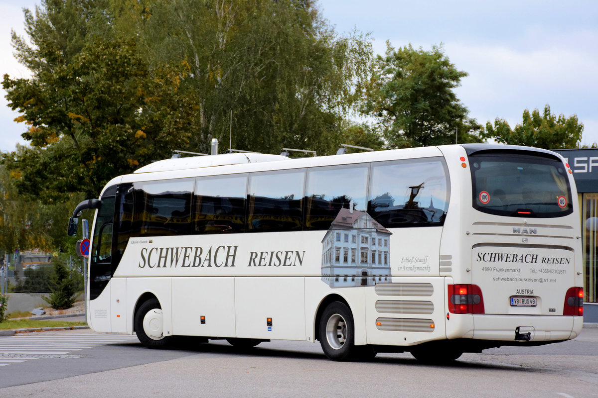 MAN Lion`s Coach von Schwebach Reisen aus der BRD in Krems.