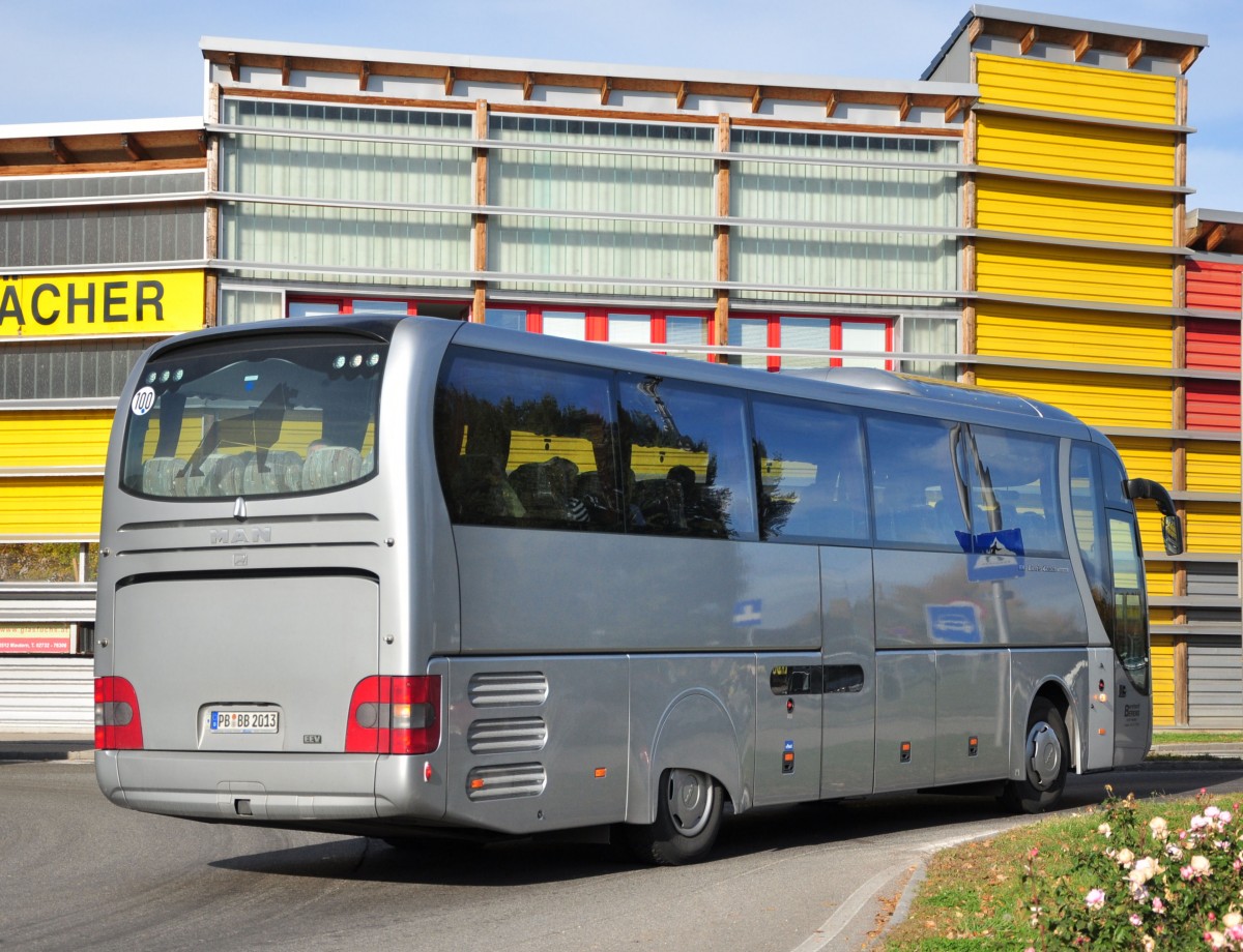 MAN Lions Coach Supreme von Bernhard Berens / BRD im Oktober 2013 in Krems unterwegs.