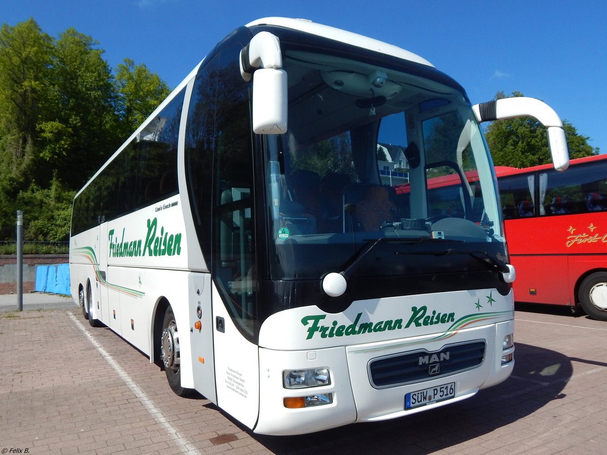 MAN Lion's Coach Supreme von Friedmann Reisen aus Deutschland im Stadthafen Sassnitz.