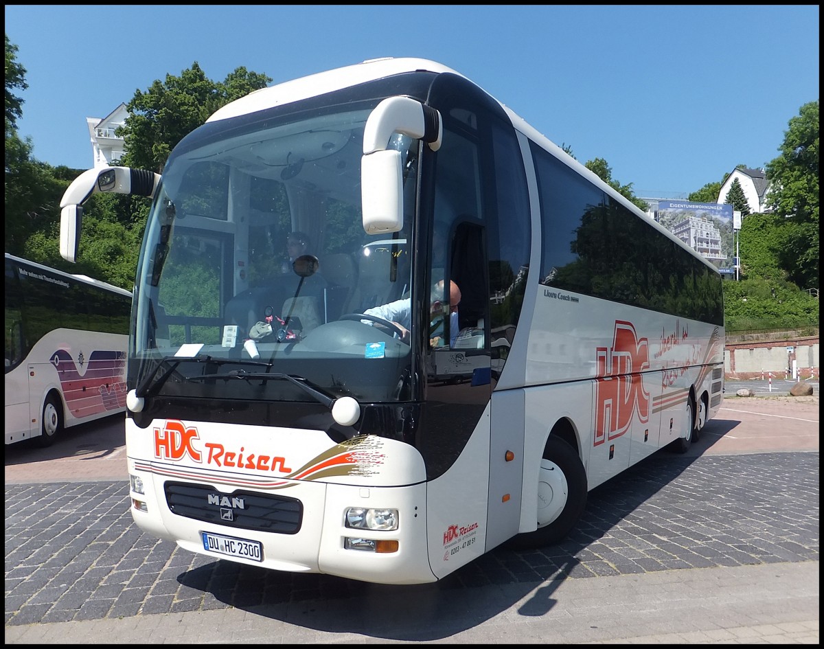 MAN Lion's Coach Supreme von HDC-Reisen aus Deutschland im Stadthafen Sassnitz.