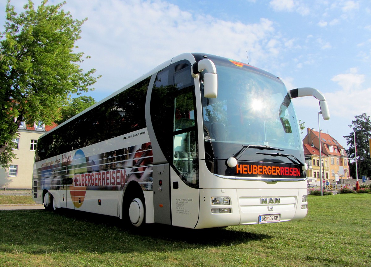 MAN LION`s COACH Supreme von HEUBERGER Reisen / sterreich im August 2013 in Krems an der Donau.