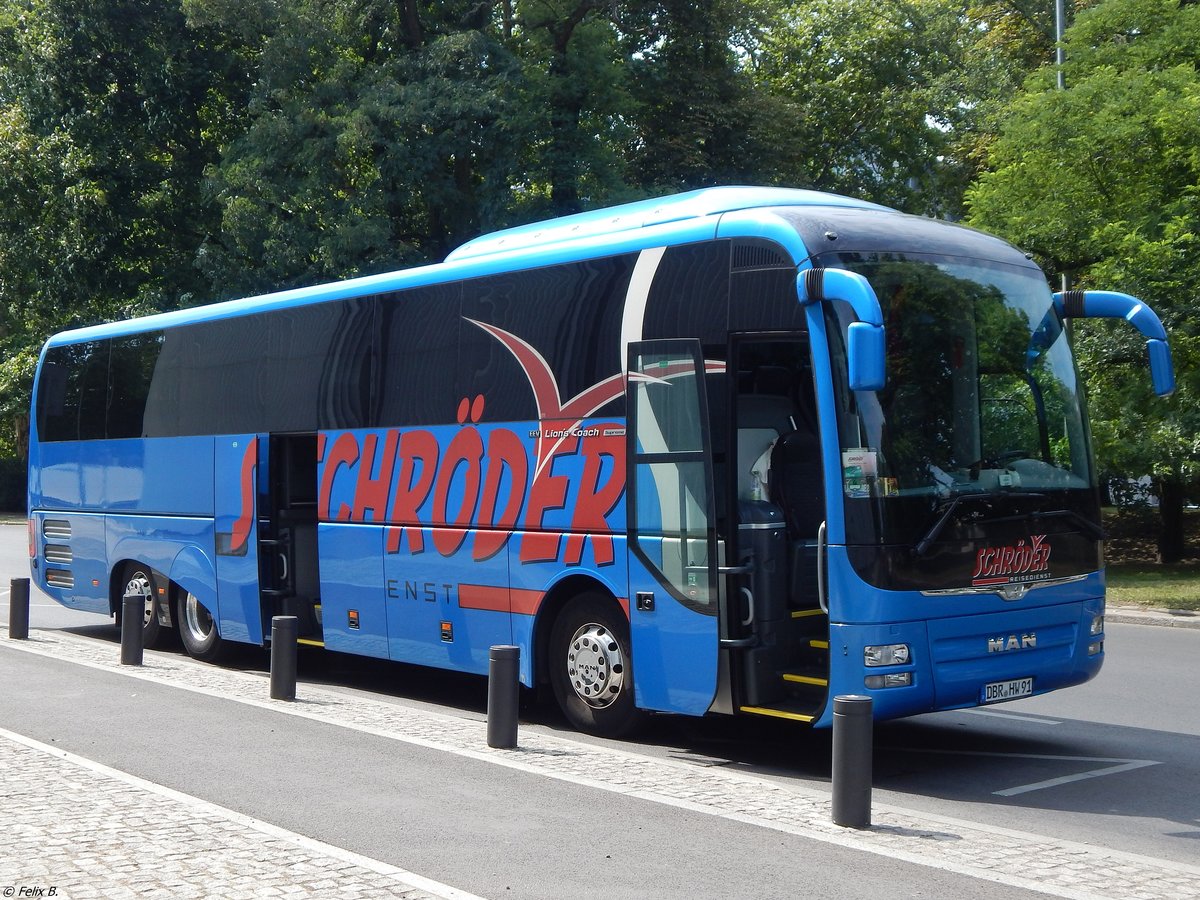 MAN Lion's Coach Supreme von Reisedienst Schröder aus Deutschland in Stettin.