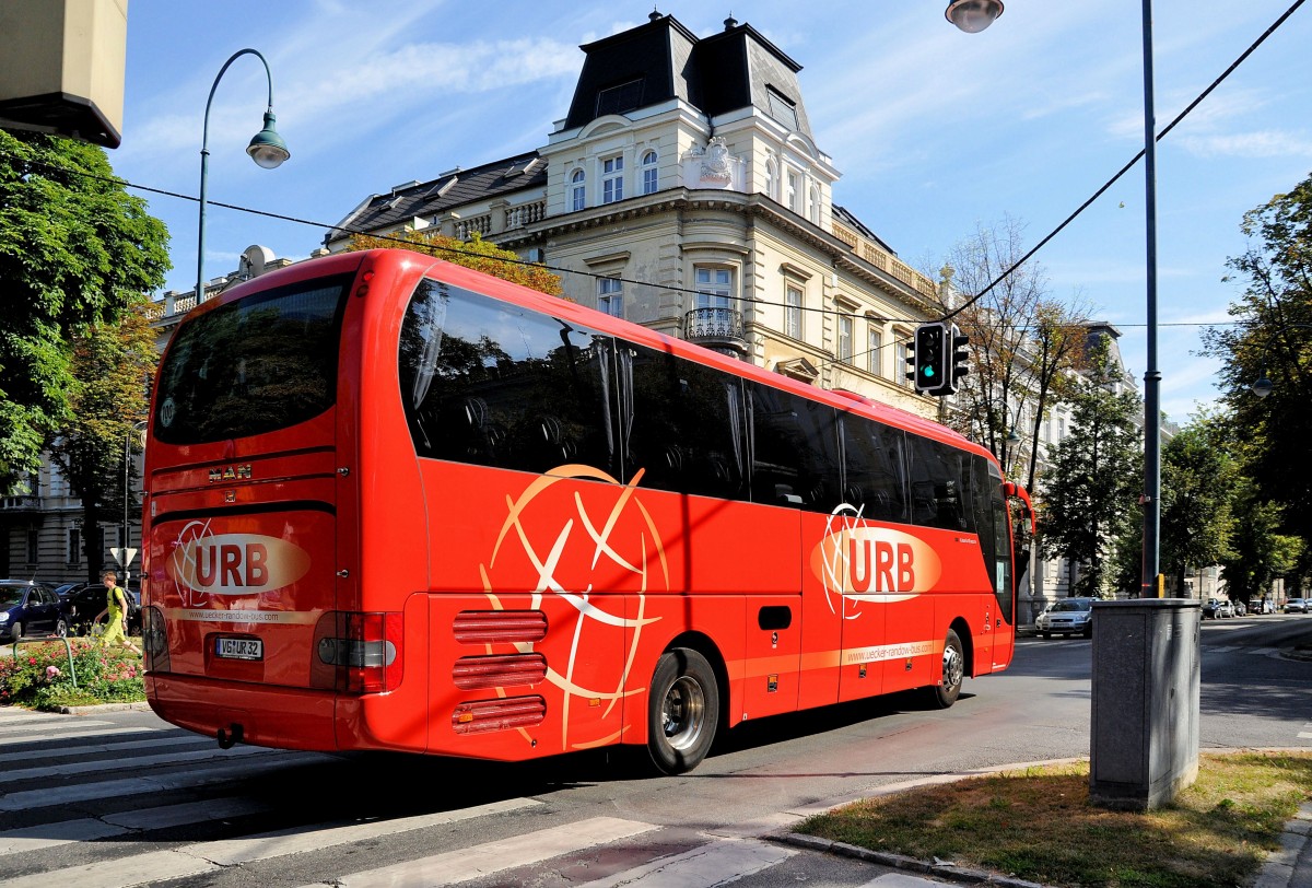 MAN Lions Coach von URB im Juli 2013 in Krems unterwegs.