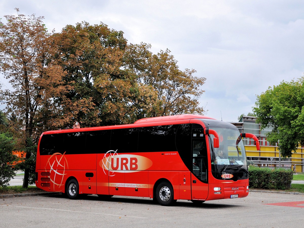 MAN LION`s COACH von URB im September 2013 in Krems.