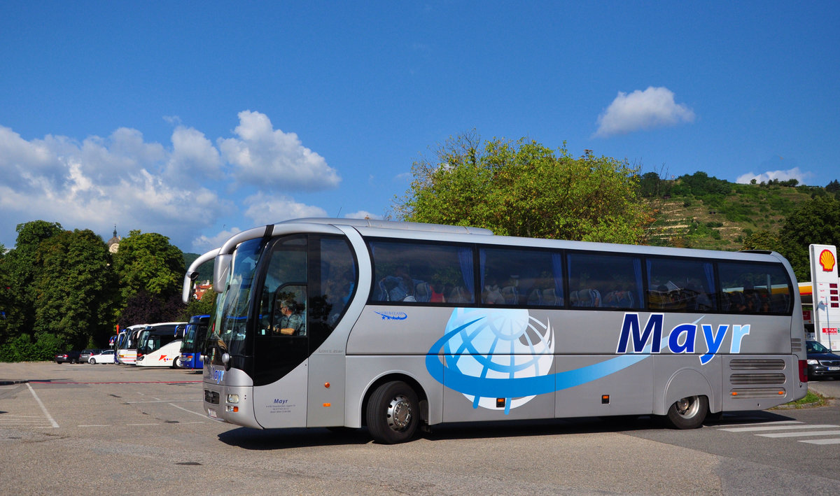 MAN Lions Star von Mayr Reisen aus sterreich in Krems gesehen.