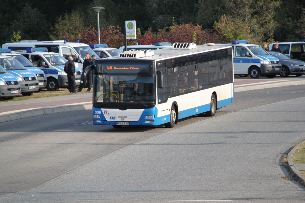 MAN Niederflurbus 3.Generation(Lion's City)stand als Linie 49 von Rostock Hauptbahnhof/Süd nach Rostock-Seehafen Fähre vor dem Hautpbahnhof