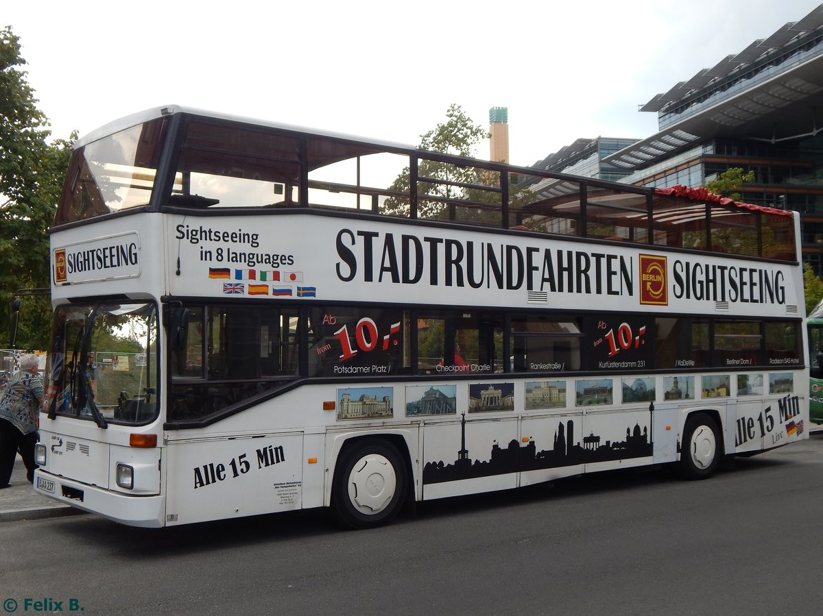 MAN SD 202 von Der Tempelhofer aus Deutschland in Berlin.