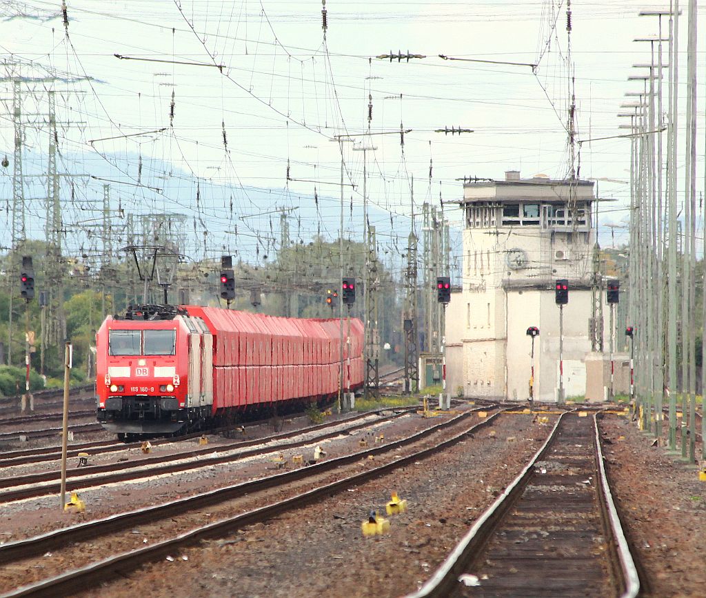 Maximale Teleaufnahme des Bremsen-Test-Zuges der aus 185 160-9 und 180-7(vorne) 40 Falns Wagen und 185 190-6 und 170-8(am Zugende) bestand. Hier schlägelt er sich gerade in den Gbf Bereich Koblenz-Lützel, 29.09.12