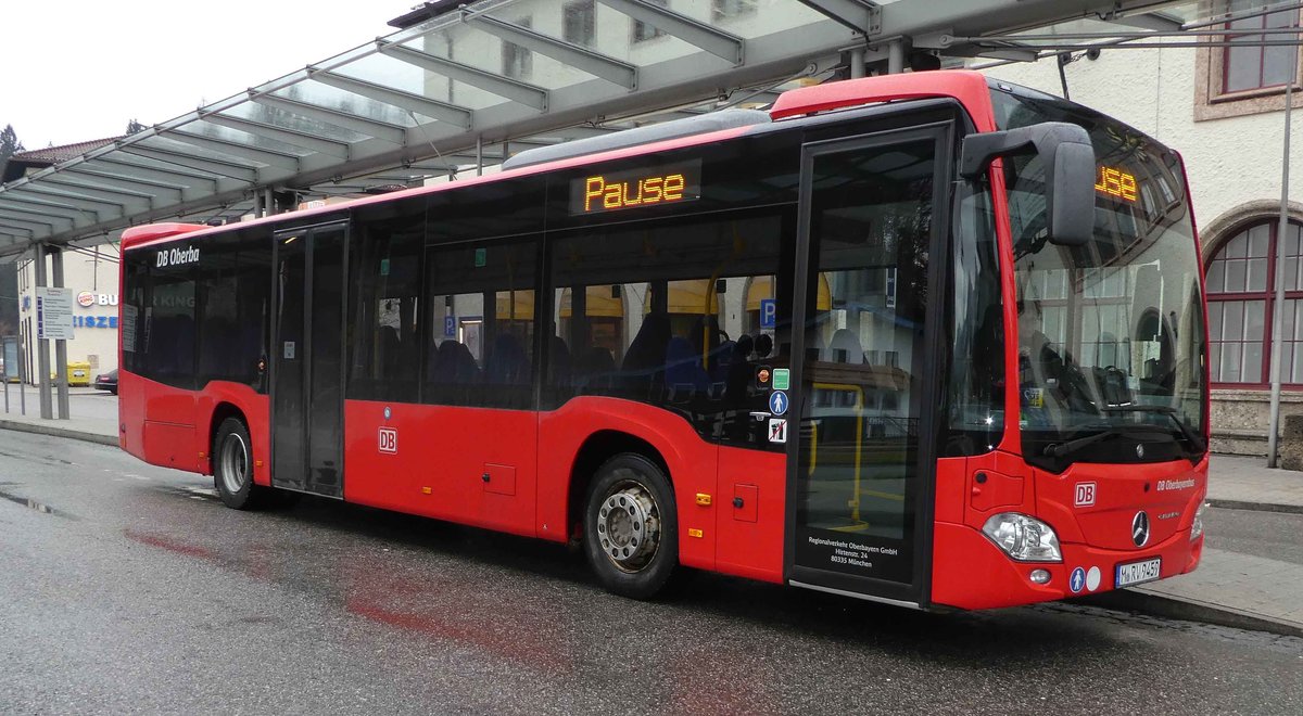 MB Citaro von DB Oberbayernbus steht im Dezember 2018 am HBF Berchtesgaden