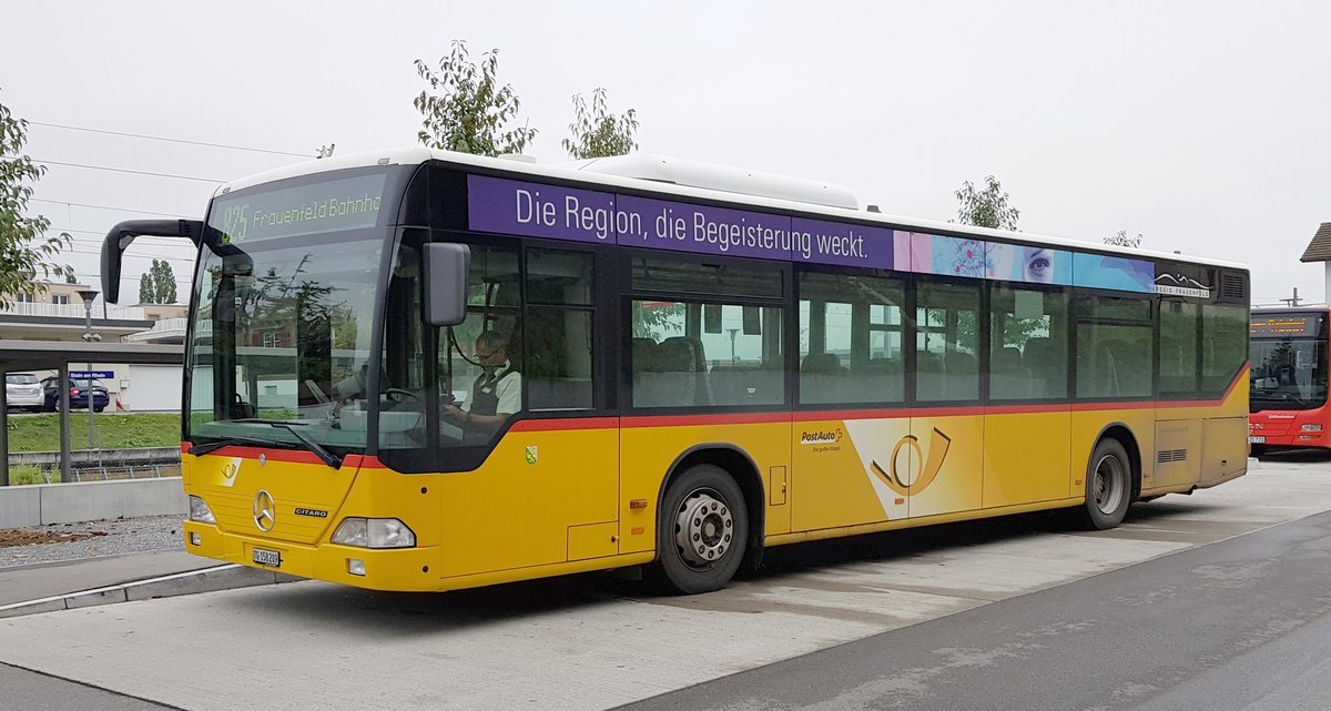 MB Citaro der Postauto.ch steht im Oktober 2019 am Bahnhof in Stein am Rhein/Schweiz