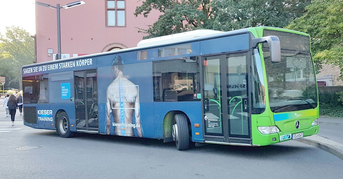 MB Citaro der RhoenEnergie steht in Fulda am Stadtschloss im September 2019