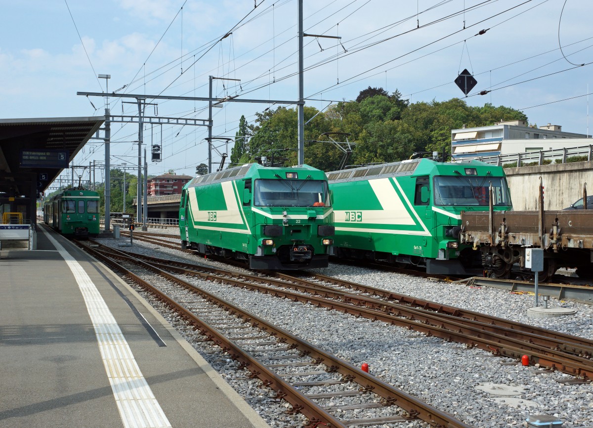MBC/BAM: Eher seltenes Zusammentreffen der beiden Lokomotiven Ge 4/4 21 und Ge 4/4 22 (1994) in Morges am 13. August 2015.
Foto: Walter Ruetsch