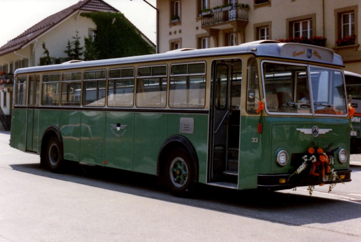 (MD167) - Aus dem Archiv: Oldtimer Club 33, Tafers - Nr. 33/FR 450 - Saurer/Hess (ex GFM Fribourg Nr. 33) um 1992