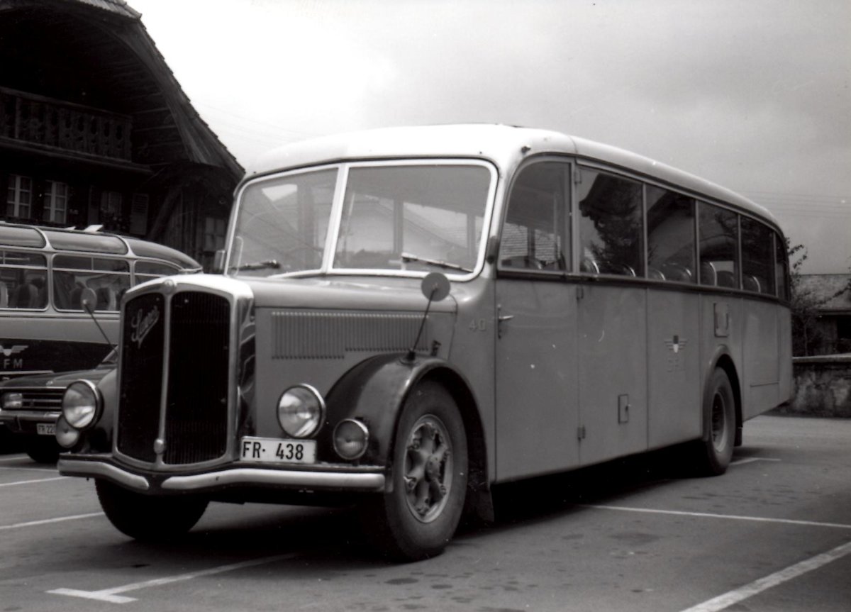 (MD169) - Aus dem Archiv: GFM Fribourg - Nr. 40/FR 438 - Saurer/Saurer (ex CEG Bulle Nr. 40) um 1970