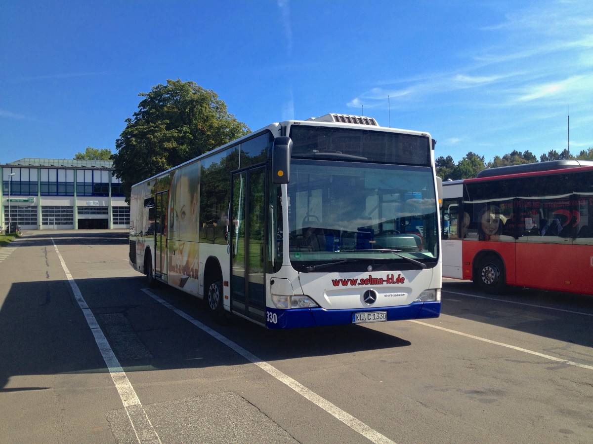 Mercedes-Benz Citaro von den Stadtwerken Kaiserslautern (KL-C 1330). Aufgenommen am 17.09.2014 auf dem Betriebshof der WNS in Kaiserslautern.