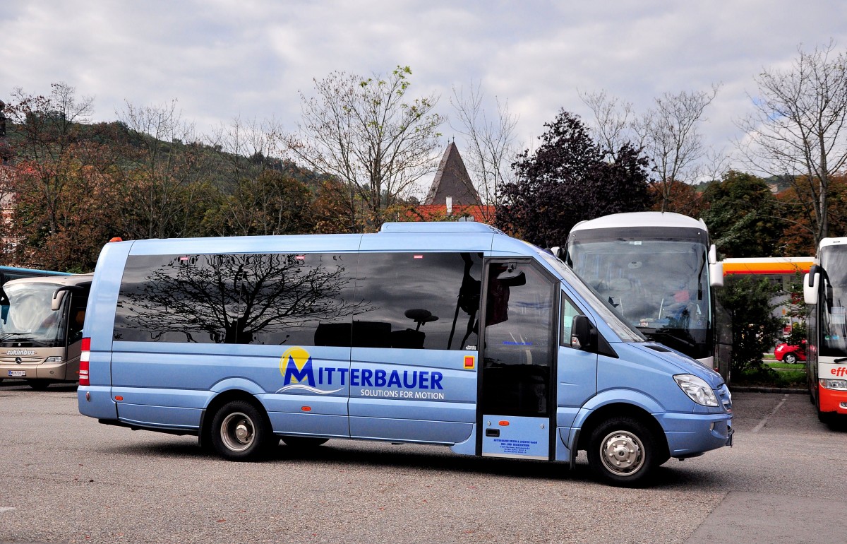 Mercedes Benz Sprinter von Mitterbauer Reisen aus sterreich am 27.9.2014 in Krems.