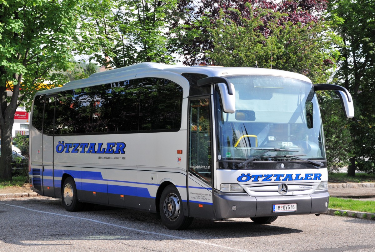 Mercedes Benz Tourino der tztaler Verkehrsgesellschat / sterreich am 24.Mai 2014 in Krems gesehen.