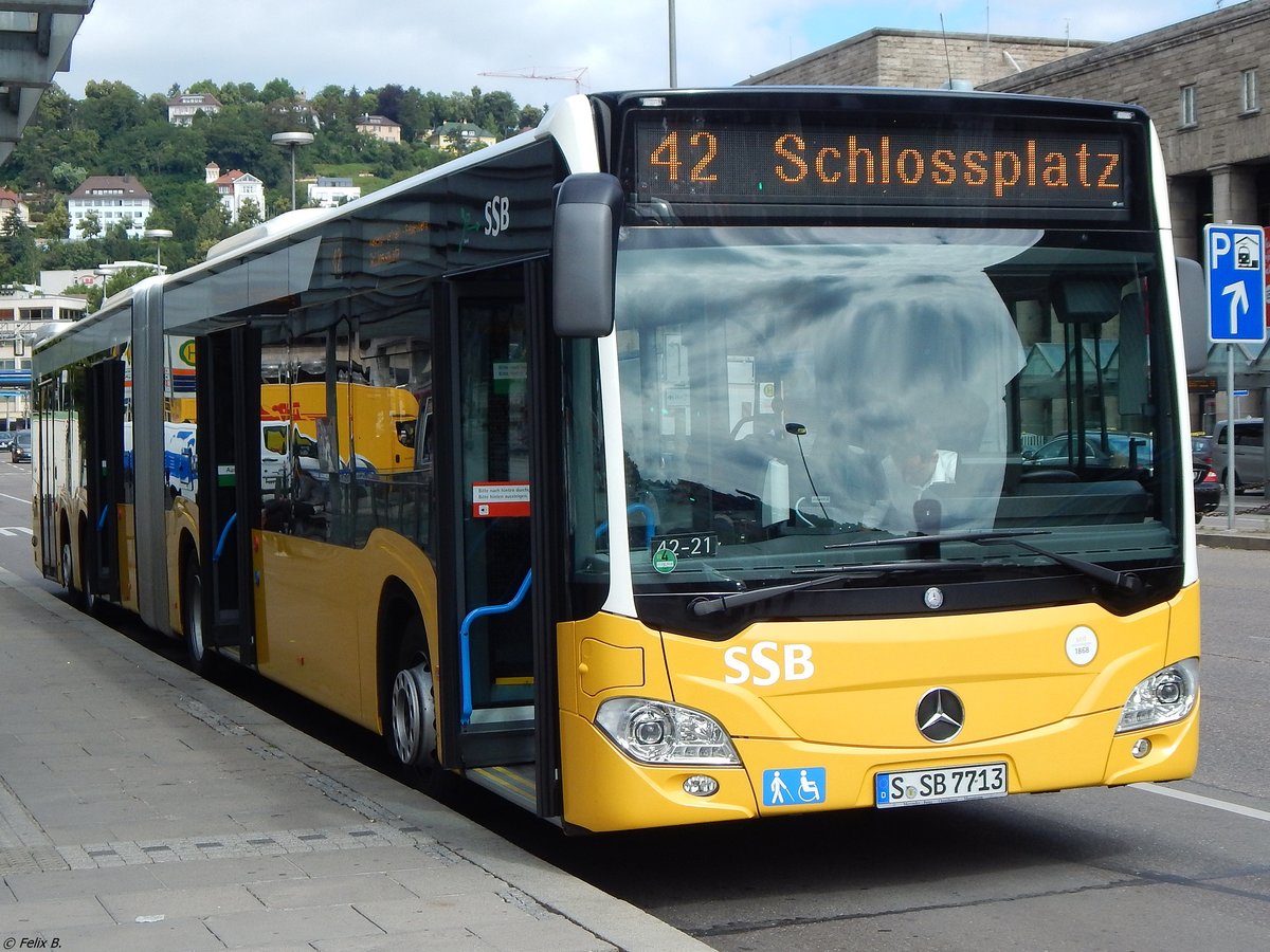 Mercedes CapaCity der SSB in Stuttgart.